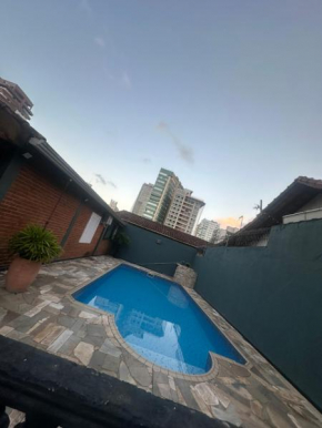 Casa com piscina Praia Grande-Sp Guilhermina